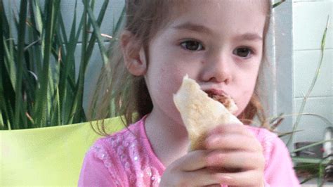 The 99 Cent Chef: Lola's First Bite Video - Eating Artichoke, Taco ...