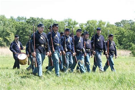 Re-enactors bring to life the First Minnesota’s pivotal role in Battle ...