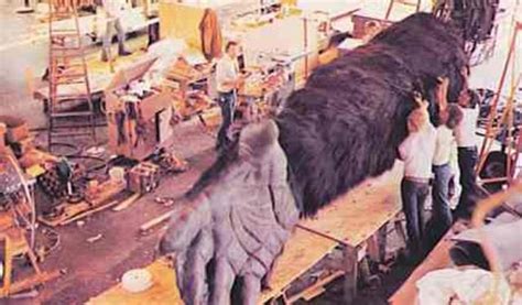 Behind the Scenes Photos of Jessica Lange in Kong’s Animatronic Hand, 1976 | Vintage News Daily