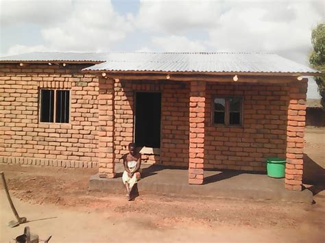 Lift Up | 8 Houses in Malawi Villages | Housing