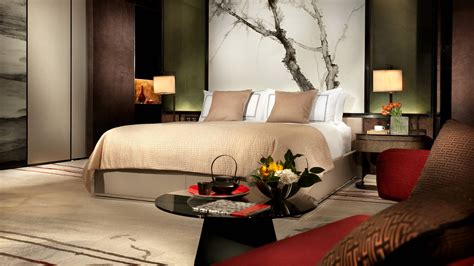 Guangzhou Luxury Hotel Rooms & Suites | Four Seasons Guangzhou