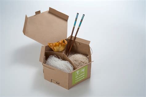 Sustainable Bagless Take-Out Packaging :: Behance