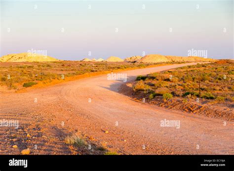 Gravel road through opal mines, Coober Pedy, South Australia Stock Photo - Alamy