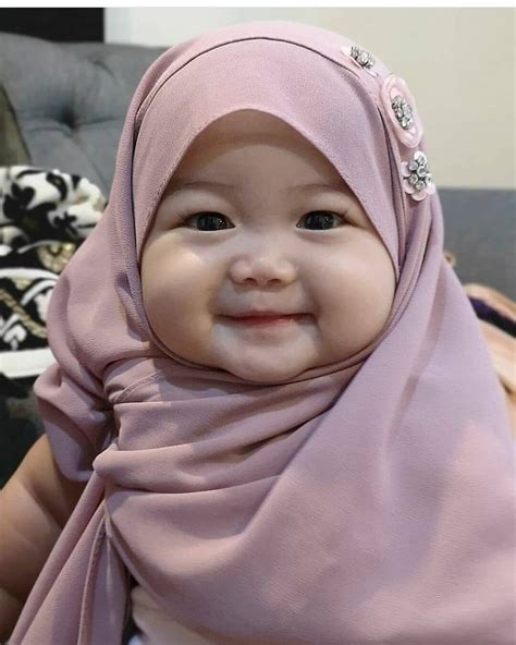 Wallpaper Gambar Bayi Lucu Hijab