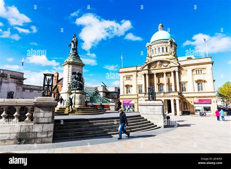 Hull historic buildings hi-res stock photography and images - Alamy