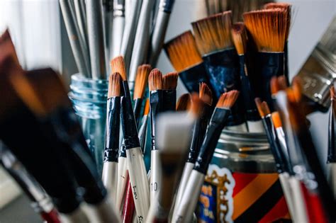 How to Clean Oil Paint Brushes in 4 Easy Steps