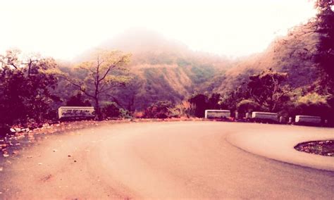 Premium Photo | Empty mountain road