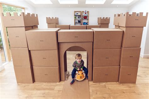 Six tips to help make moving easier for kids, and fun new BoxForts - In The Playroom