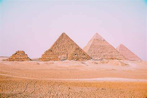 Giza Pyramids and The Egyptian Museum Tour From Safaga Port