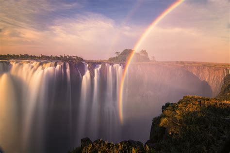 A sunset at the Victoria Falls | Gearminded