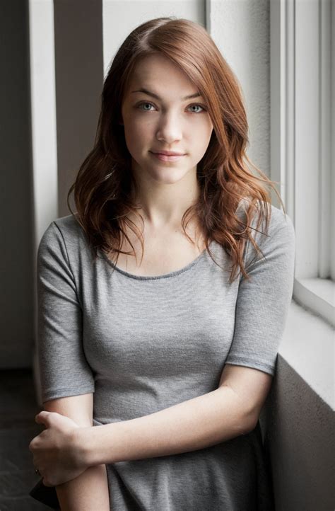 Starlet Arcade: Violett Beane