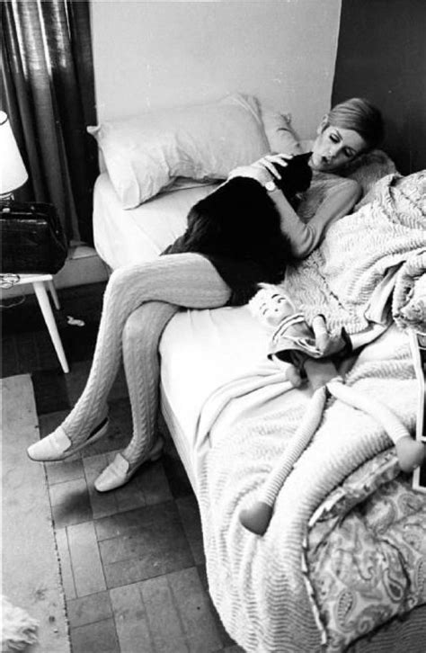 England. London. 1966. 'Twiggy with her cat'. , 1966 by Burt Glinn ...