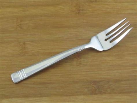 Reed & Barton Longwood II Salad Fork 7"