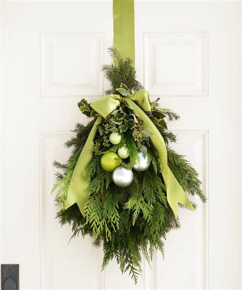 Green Christmas Decorations - Ideas for Lime Green Christmas Decorations