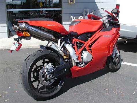 DUCATI 749 - Review and photos