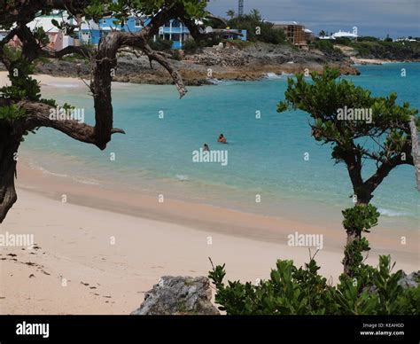 Bermuda john smiths bay beach hi-res stock photography and images - Alamy