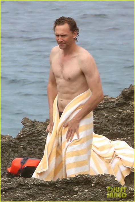 Photo: tom hiddleston zawe ashton share a kiss vacation in ibiza 02 | Photo 4625237 | Just Jared