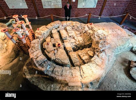 Rheinzabern: Terra Sigillata Museum, Aussenstelle mit Brennoefen aus der Roemerzeit, Pfalz ...