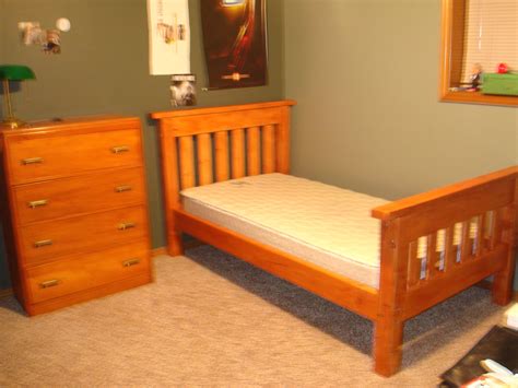 What Color Bed Frame With Grey Dresser – FutonAdvisors