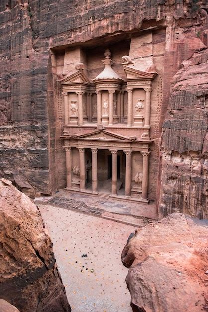 Premium Photo | The treasury petra jordan