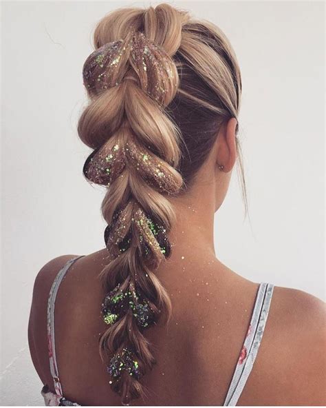 50+ Festival Hair Ideas, So You Can Whip Your Hair Back and Forth All ...