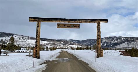 Saddle Up to Winter at the Vista Verde Guest Ranch (Review)