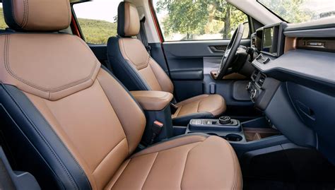 The 2022 Ford Maverick's interior is like a Swiss army knife - CNET