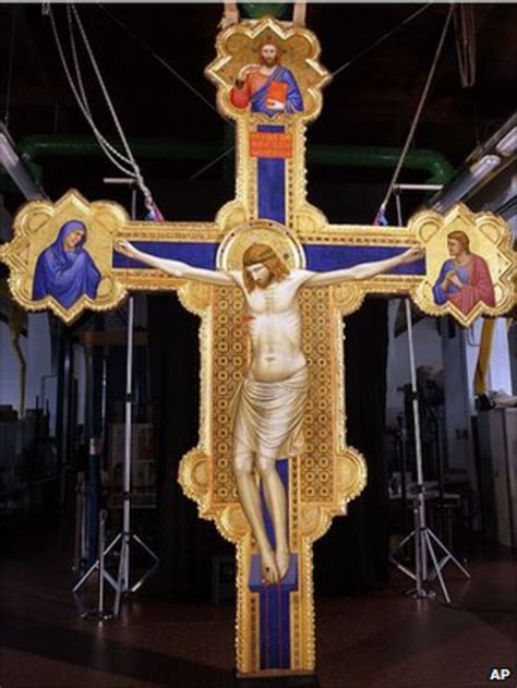 Giotto's Ognissanti Crucifix brought back to life - BBC News