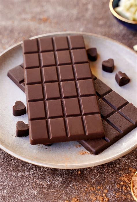 How To Make Chocolate (3 Ingredients) - Elavegan