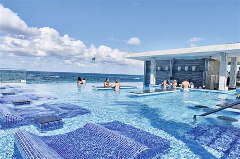 Riu Palace Paradise Island swim-up bar - All Inclusive - The Bahamas - #itsRIUtimeintheBahamas ...