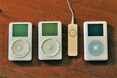 iPod | I bought an old model "iPod photo 60GB". Because a ne… | Flickr