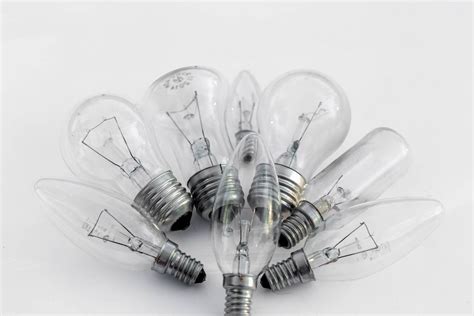 Tungsten bulb, fluorescent bulb and LED bulb - Creative Commons Bilder