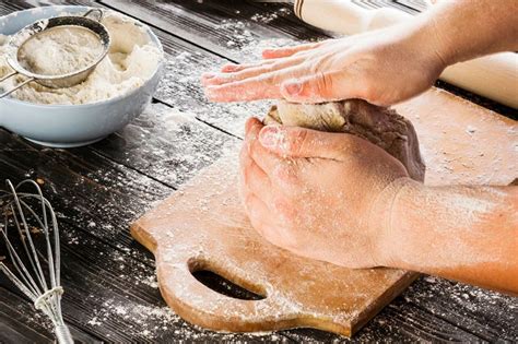 Which Bread Baking Techniques Yield the Best Loaf?