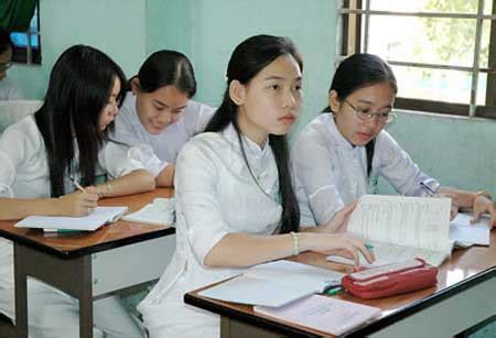 Vietnam School Uniform – Telegraph