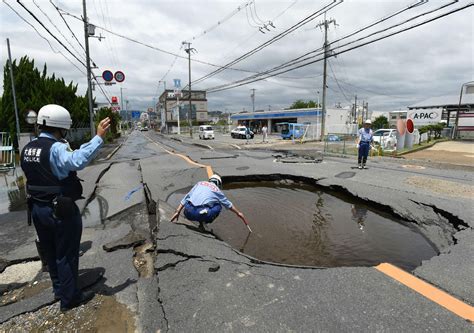 Las imágenes del terremoto de Japón - Edificios destruidos