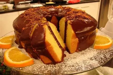 Bolo de laranja com chocolate: saiba como preparar | Receitinhas Caseiras