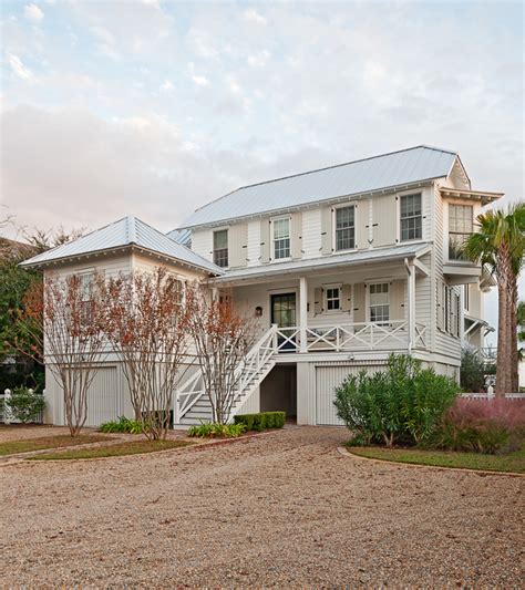 South Carolina Beach House with Coastal Interiors - Home Bunch Interior ...