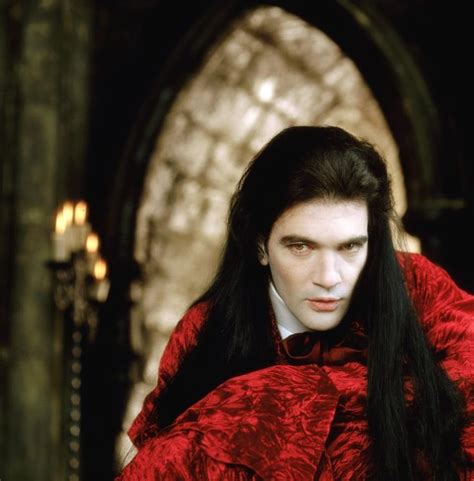 Antonio Banderas as Armand | Interview with the vampire, The vampire chronicles, Vampire love