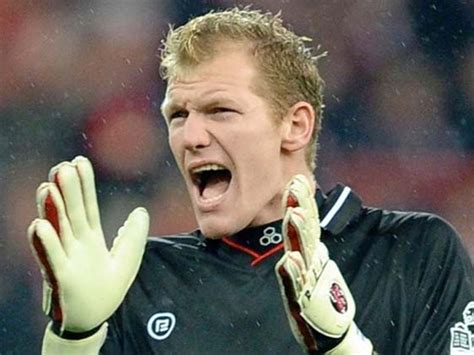 Delhi Dynamos sign world's tallest goalkeeper Kristof Van Hout ...