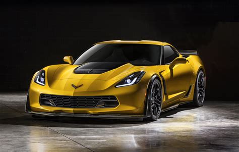 2015 Chevrolet Corvette Z06 - The Most Powerful Production Car by GM