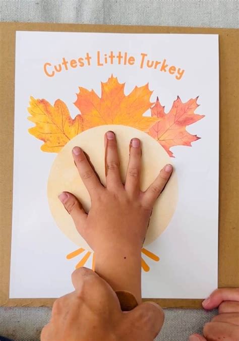 This Turkey Handprint Art Is A Cute Thanksgiving Craft For Kids