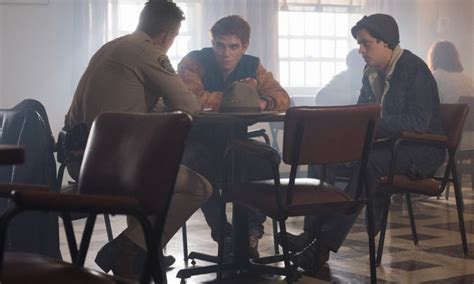 RIVERDALE Season 2 Episode 1 Photos A Kiss Before Dying | SEAT42F