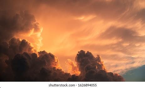 1,047,291 Dramatic clouds Images, Stock Photos & Vectors | Shutterstock