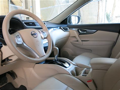 2015 Nissan Rogue: 115 Interior Photos | U.S. News