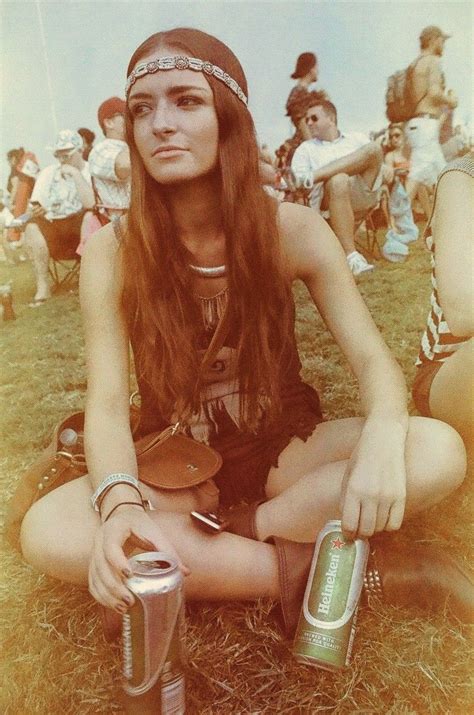 2018 年の「Hippie from the famous 1960's | boho」 | Pinterest | レトロファッション、ヒッピー、レトロ