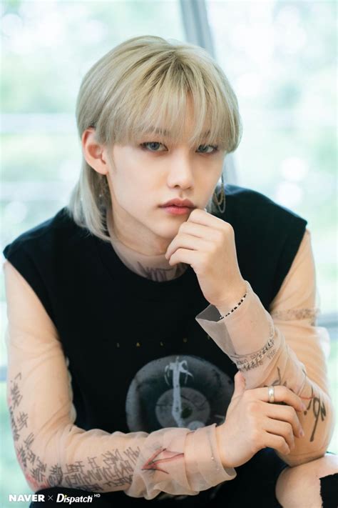 10 Potret Visual Felix Stray Kids yang Bak Anime dengan Rambut Mullet