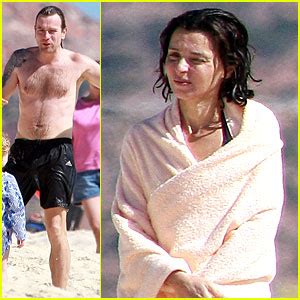 Ewan McGregor: Shirtless Holiday Vacation with Eve Mavrakis! | Anouk ...