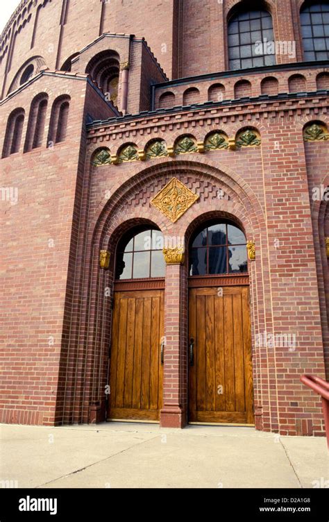 Illinois, Chicago. Moody Bible Church Detail Of Doorway Stock Photo - Alamy