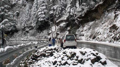 Shimla experiences season’s first snowfall | India News - The Indian ...