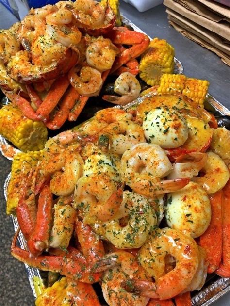 Image about shrimp in My Posts 🔥 by Javeigh 🦋 | Seafood dinner, Soul food dinner, Seafood boil ...